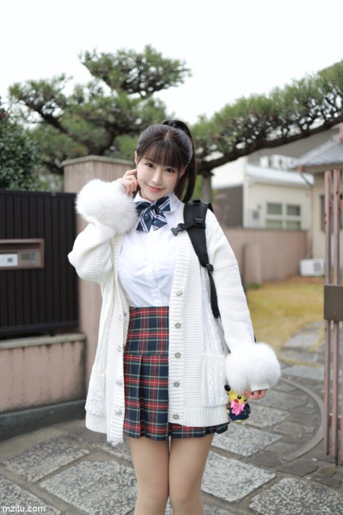 甜美小姐姐朱可儿：下课后来一场尾随的约会-灰麻雀