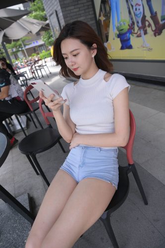 图片[1]-短发牛仔的漂亮女生【2.4G】-灰麻雀