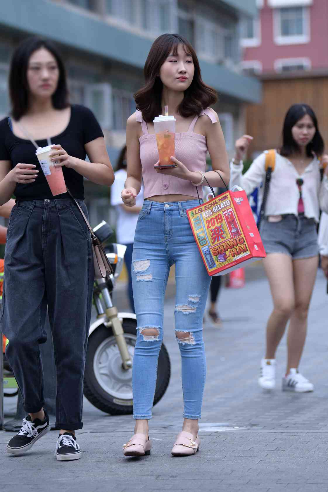 图片[2]-【免费】紧身牛仔裤女生【18P】04014-灰麻雀