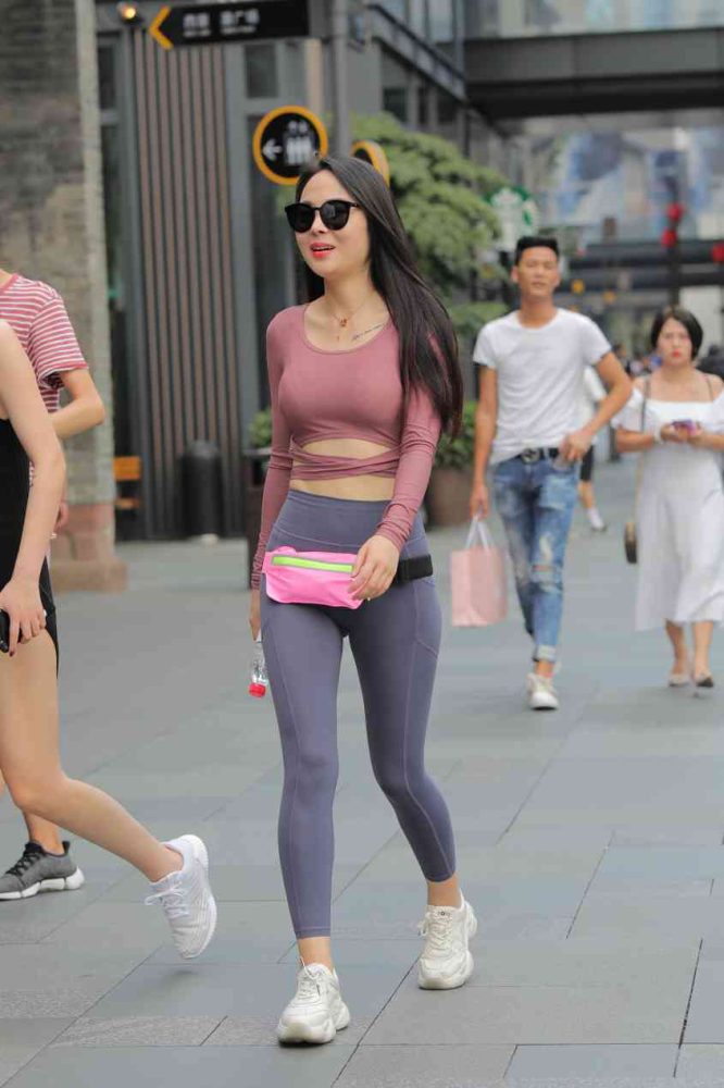 【免费】戴墨镜的时尚女孩【57P】04024-灰麻雀