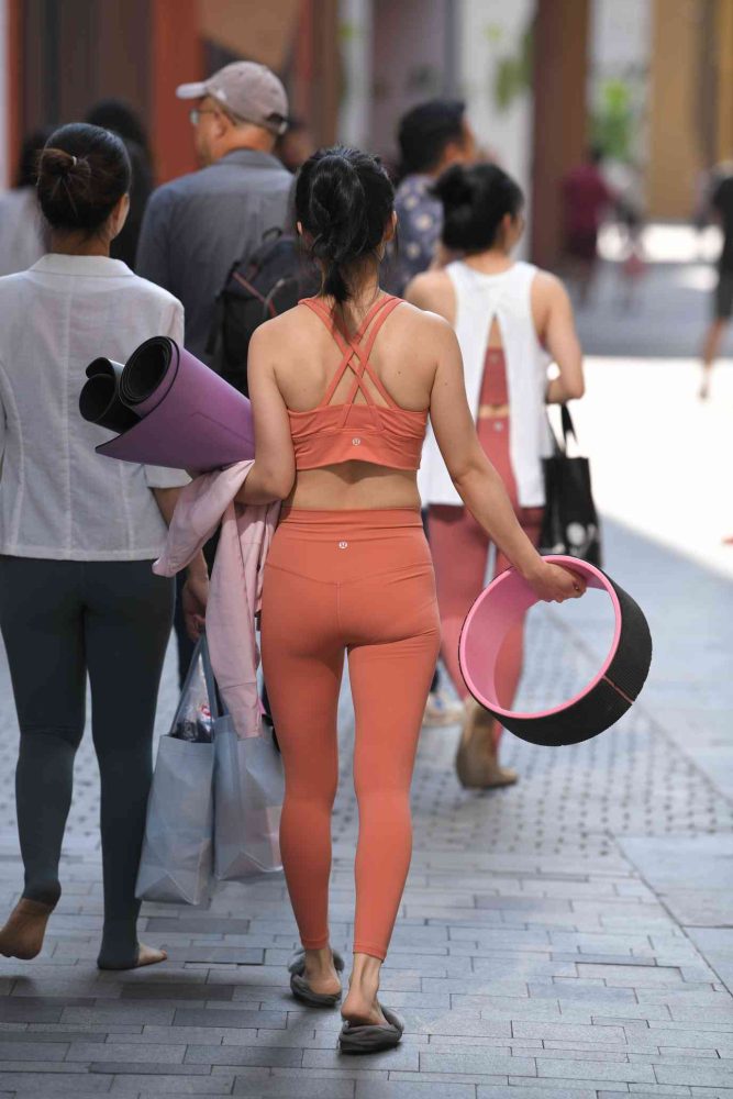 练瑜伽的姑娘【176P】04028-灰麻雀