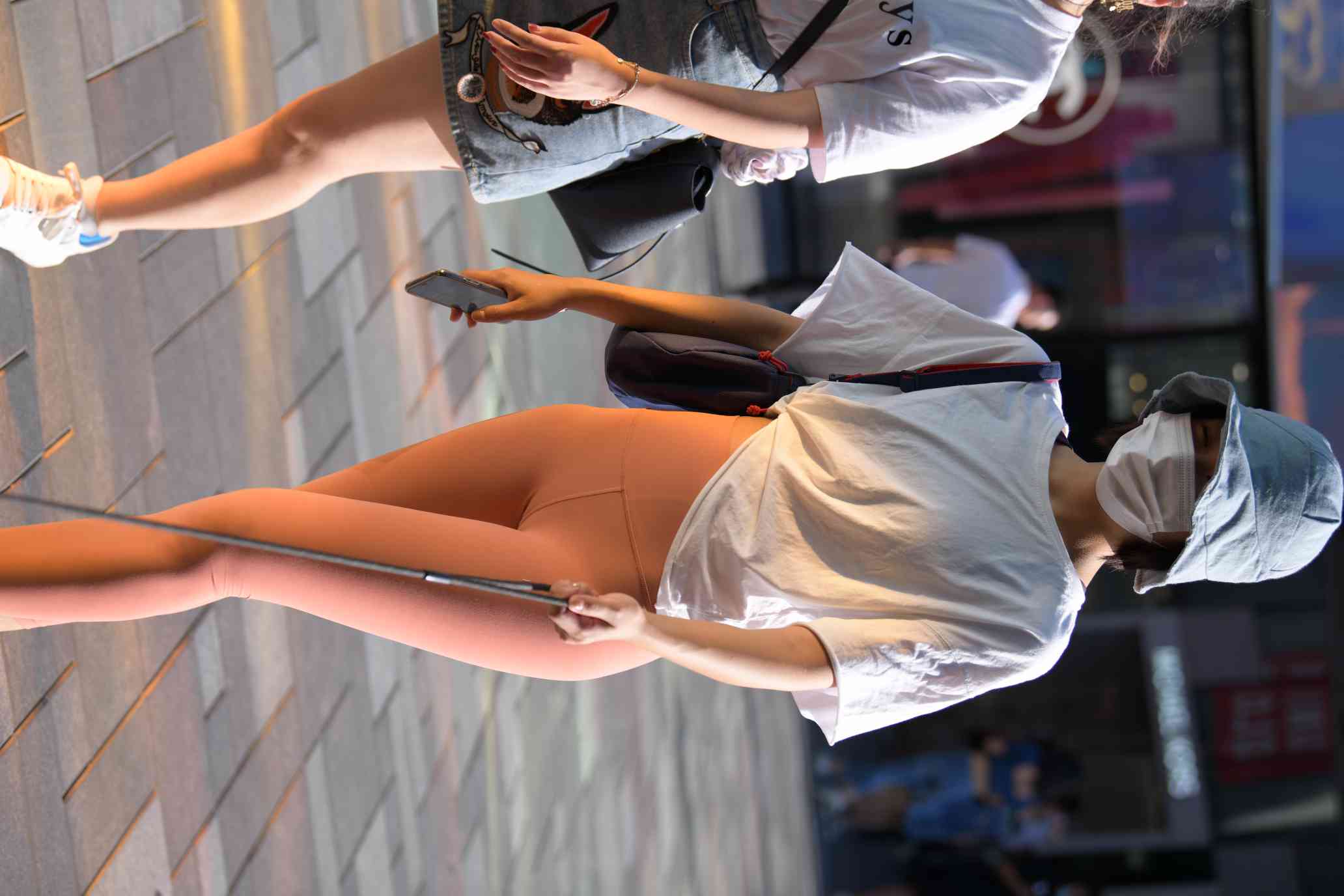 图片[2]-【免费】遛狗的瑜伽裤女人【60P】04031-灰麻雀