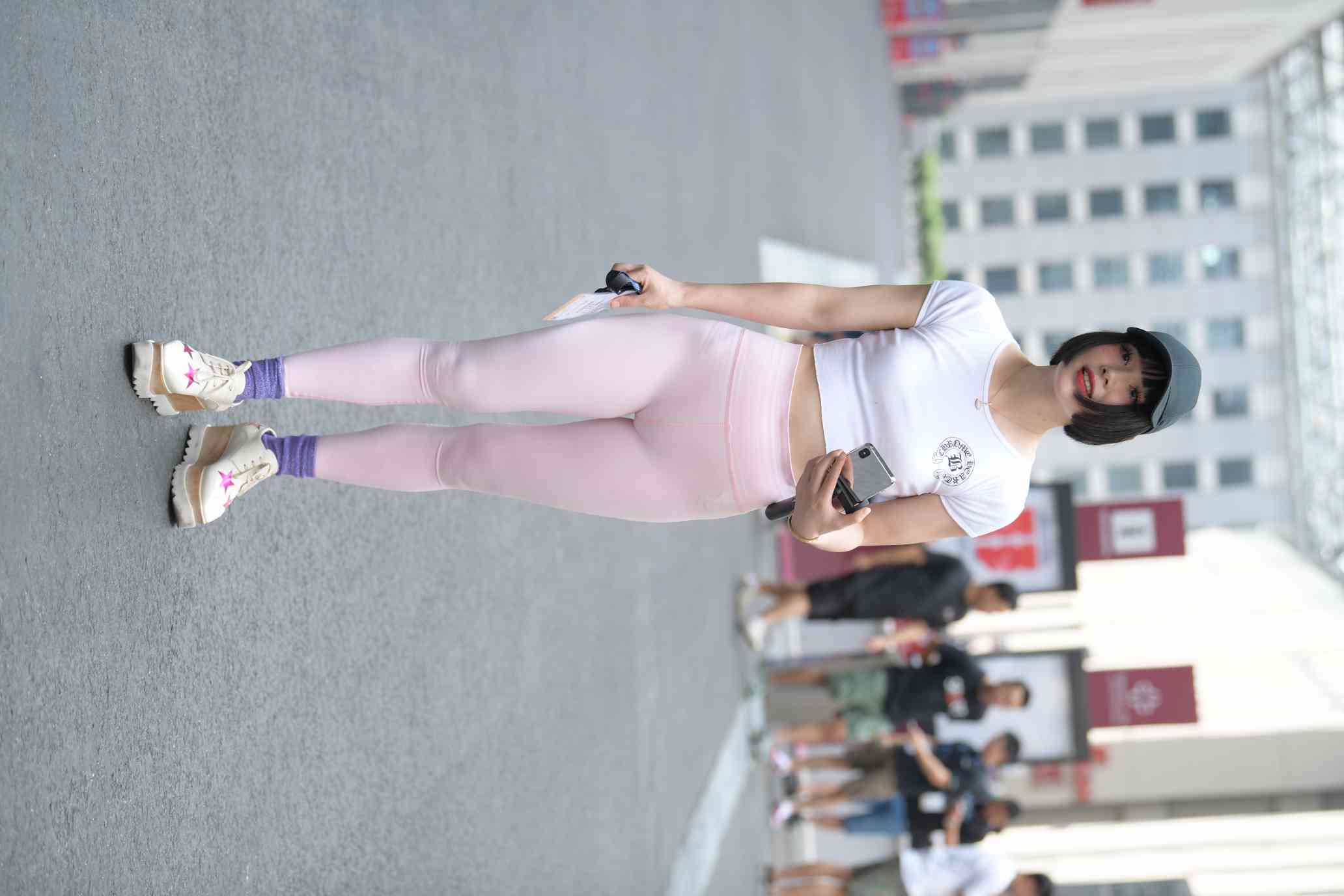 图片[2]-短发鸭舌帽时尚女生【102P】04022-灰麻雀