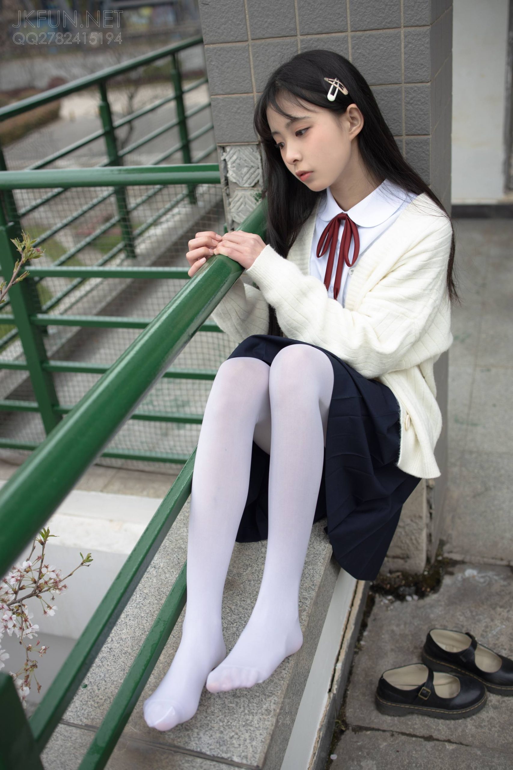 图片[5]-甜美可人的白丝姑娘【127P】20011-灰麻雀