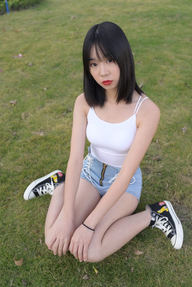 J0902 486P18V-15.3GB-灰麻雀