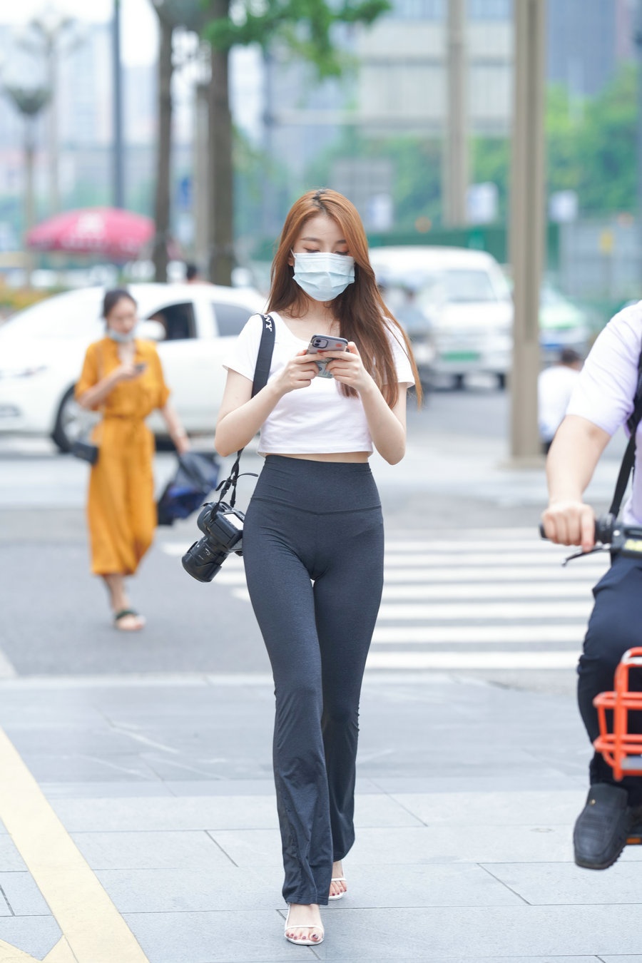 图片[3]-玩单反机的瑜伽裤女孩  J1270 498P5V-28.6GB-灰麻雀