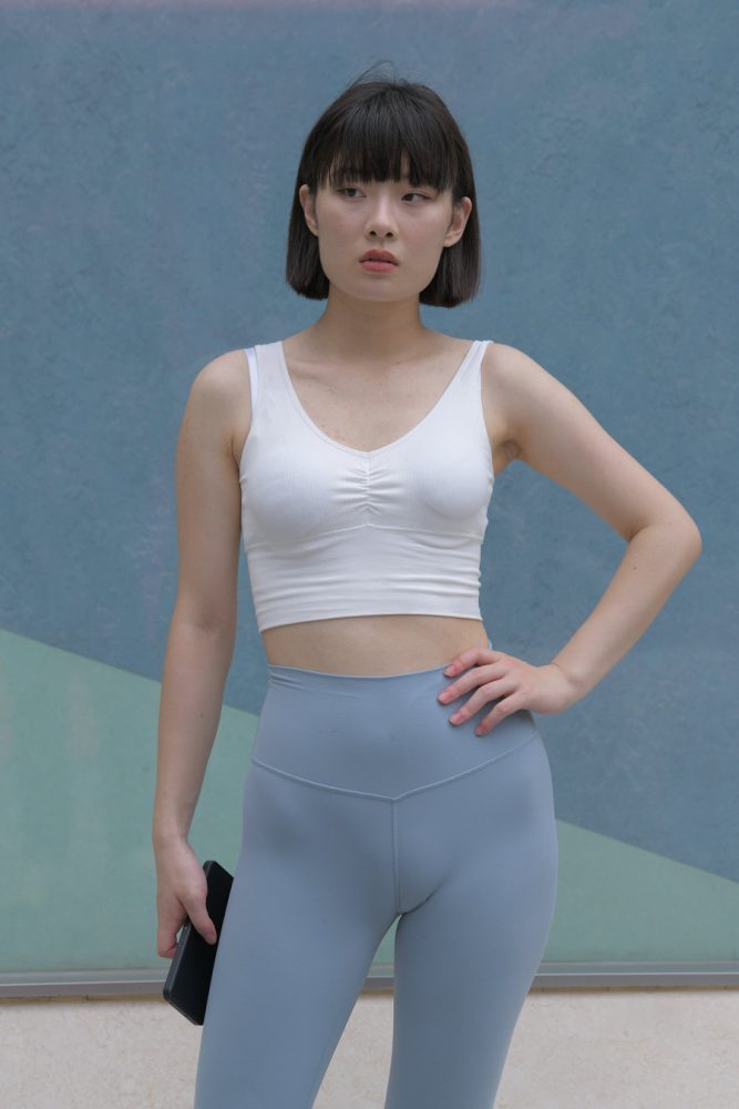 短发女孩J4175 379P2V-26.5GB-灰麻雀