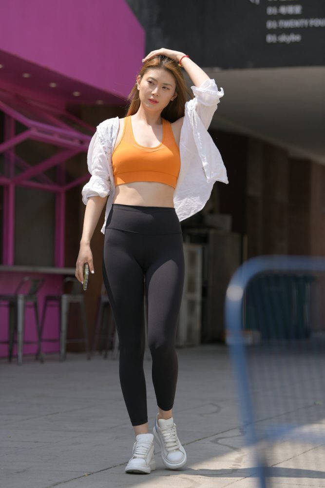 自信的瑜伽裤女孩J3670 712P-14.9GB-灰麻雀