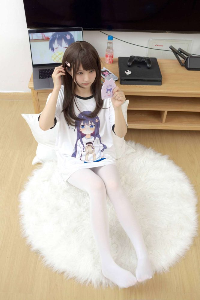 二次元白丝美少女【69P】20027-灰麻雀