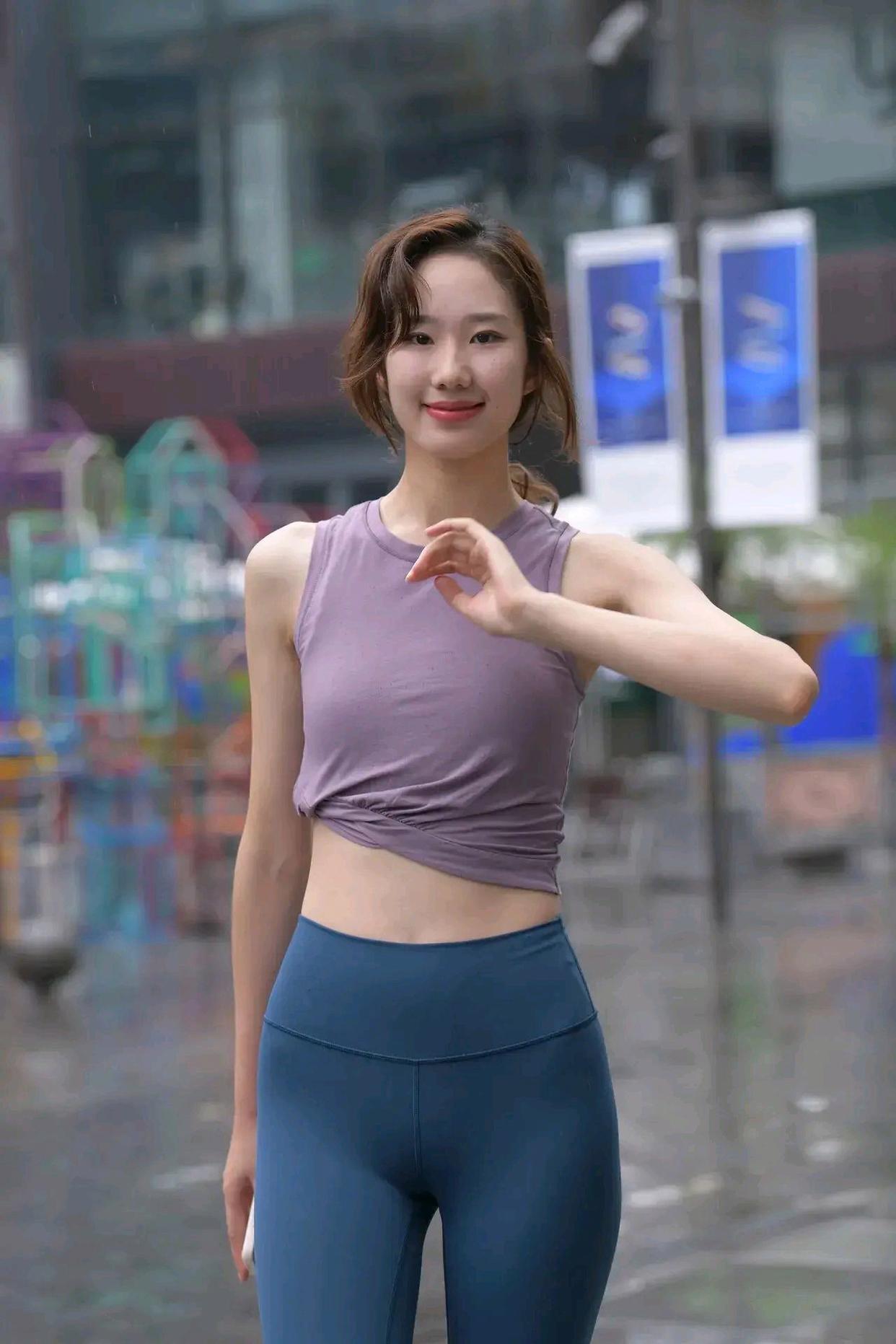 图片[2]-像刘亦菲的蓝色瑜伽裤姑娘J2234 552P1V-20.5GB-灰麻雀
