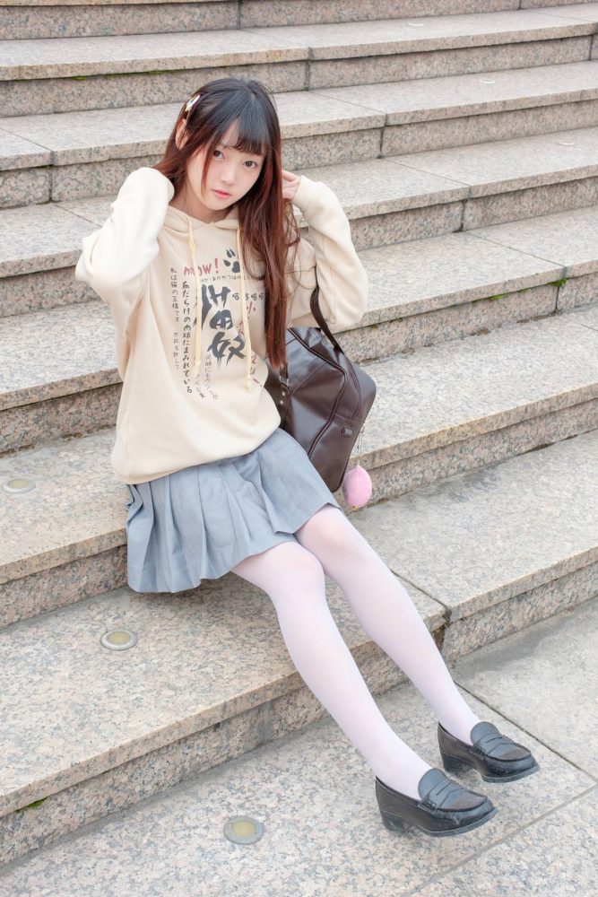 甜美的白丝女孩【131P】20007-灰麻雀