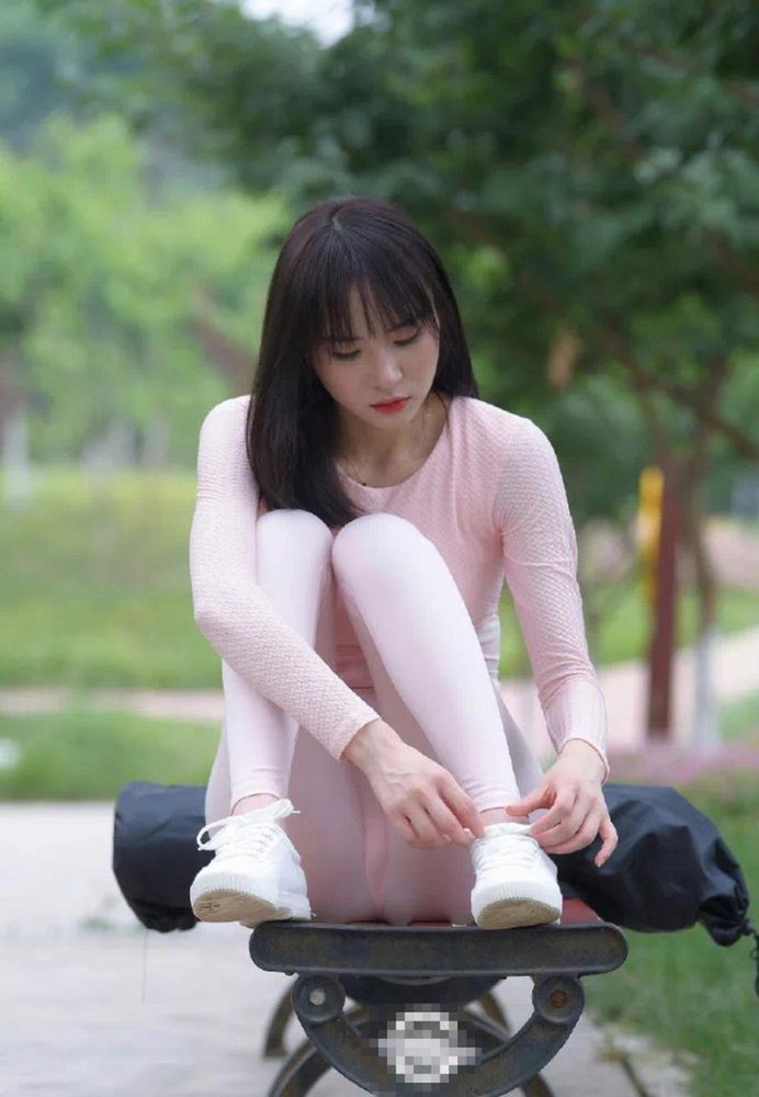 图片[4]-粉粉的瑜伽裤女孩太可爱了 J2090 854P1V-30.4GB-灰麻雀