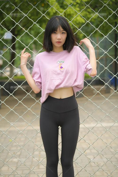 图片[5]-穿瑜伽裤打篮球的大三女孩J2198 463P1V-18.6GB-灰麻雀