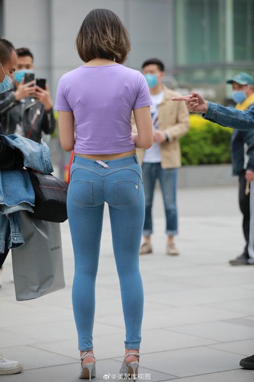 图片[4]-爱笑的短发紧身牛仔裤姑娘J1911 114P12V-7.29GB-灰麻雀