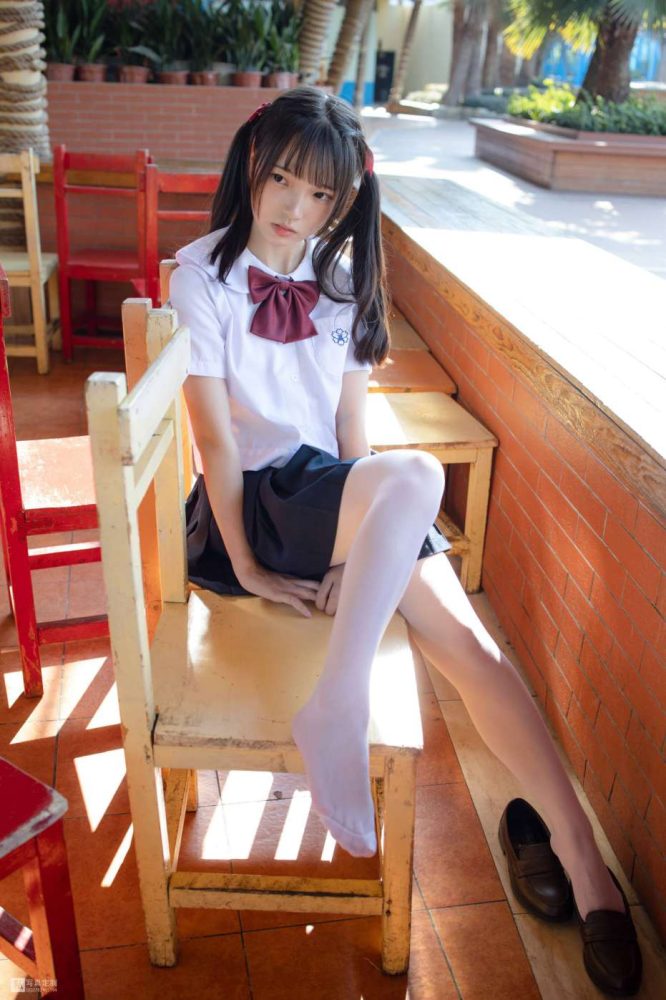 眼神好清澈的双马尾白丝女孩【75P】20019-灰麻雀