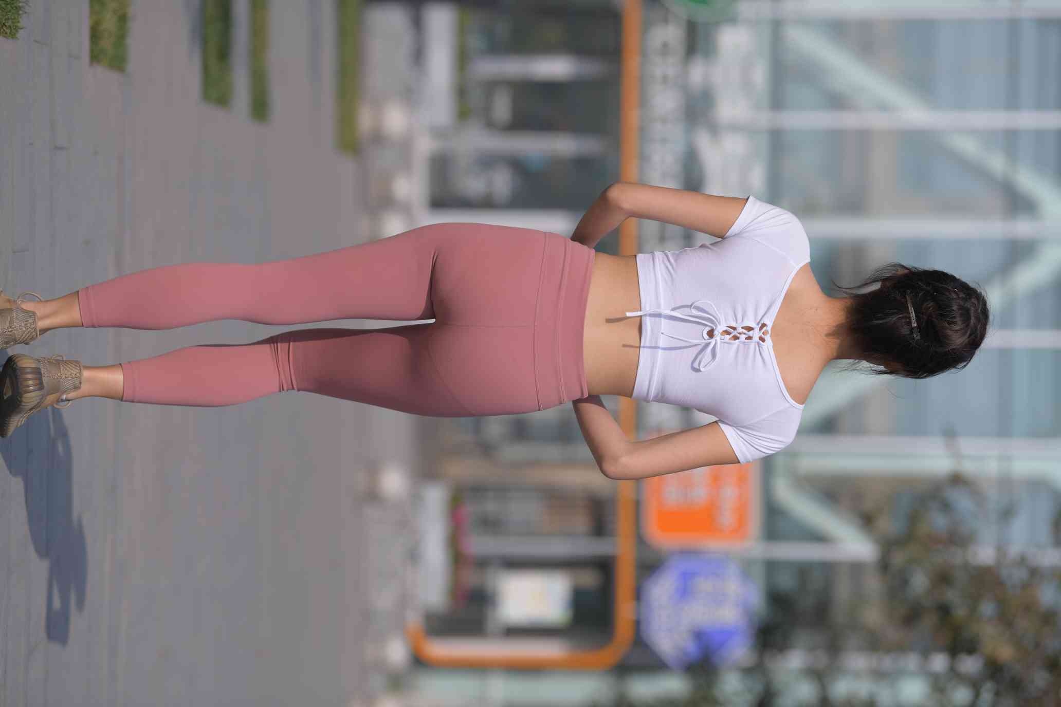 图片[1]-很漂亮的瑜伽裤女孩【419P】04013-灰麻雀