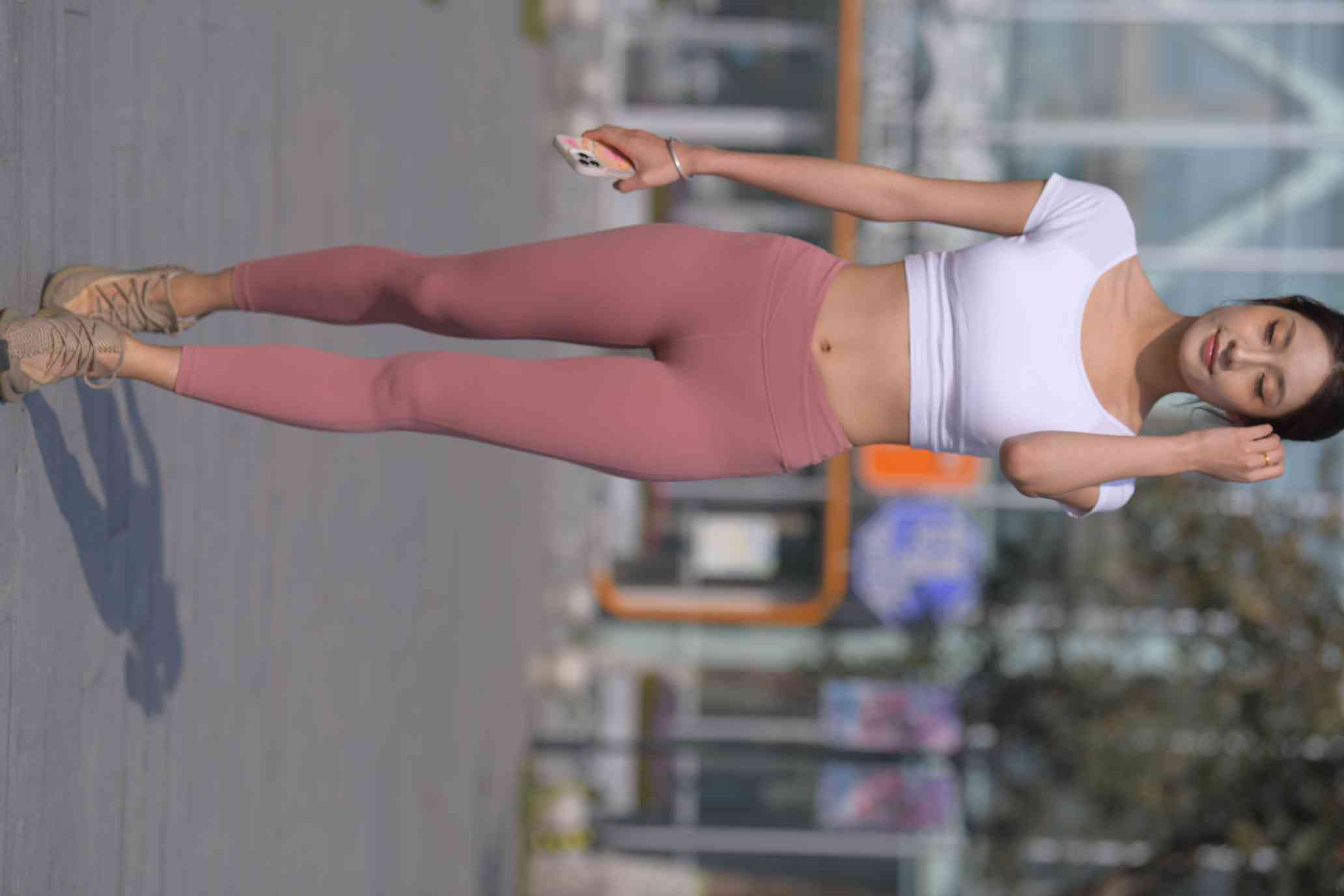 图片[3]-很漂亮的瑜伽裤女孩【419P】04013-灰麻雀