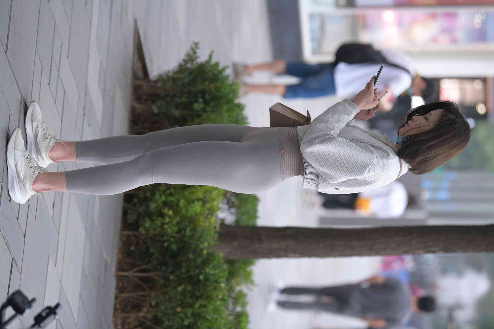 图片[2]-身材很好的短发瑜伽裤姑娘【157P】04015-灰麻雀