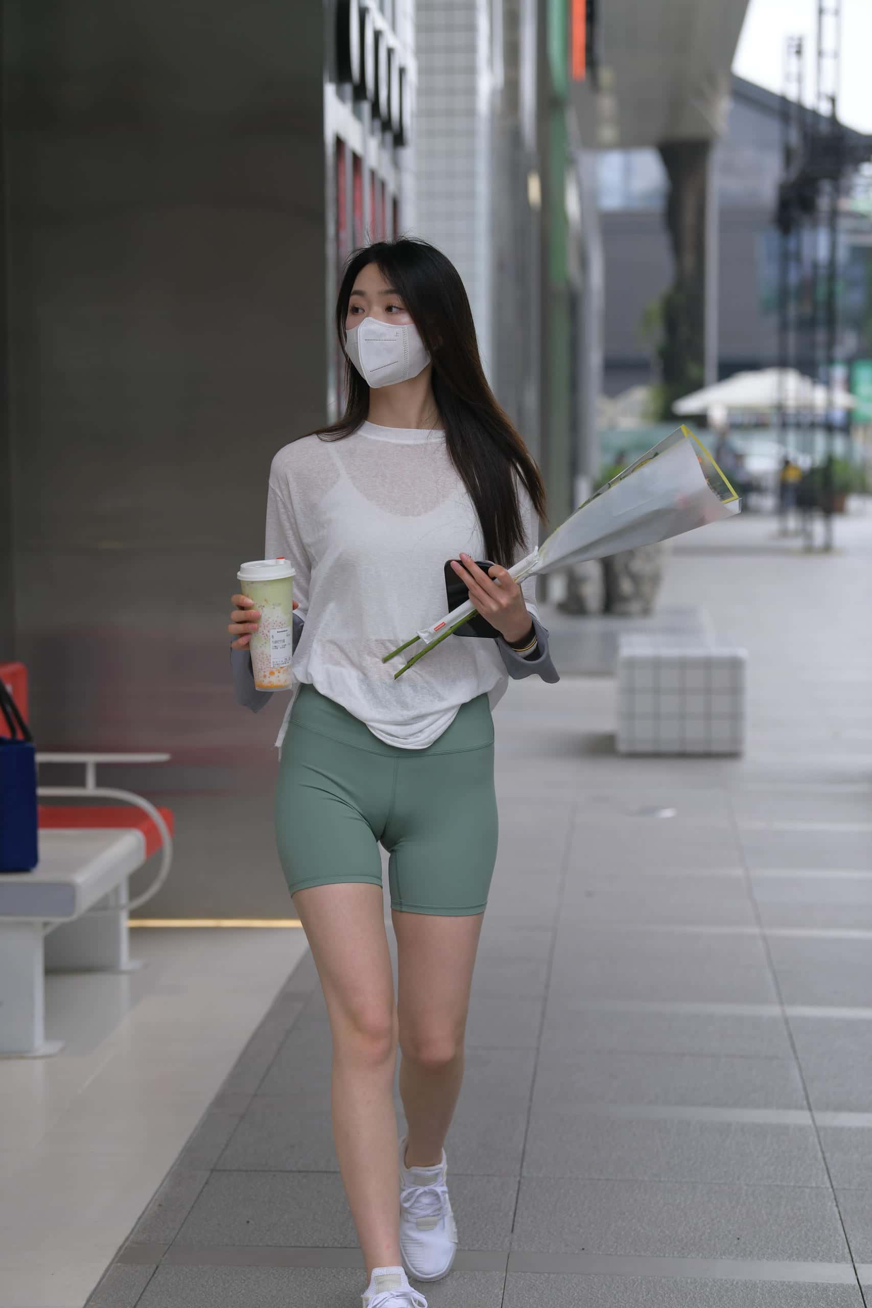 图片[4]-路边买花的白衣长发姑娘【884P】J5726-灰麻雀