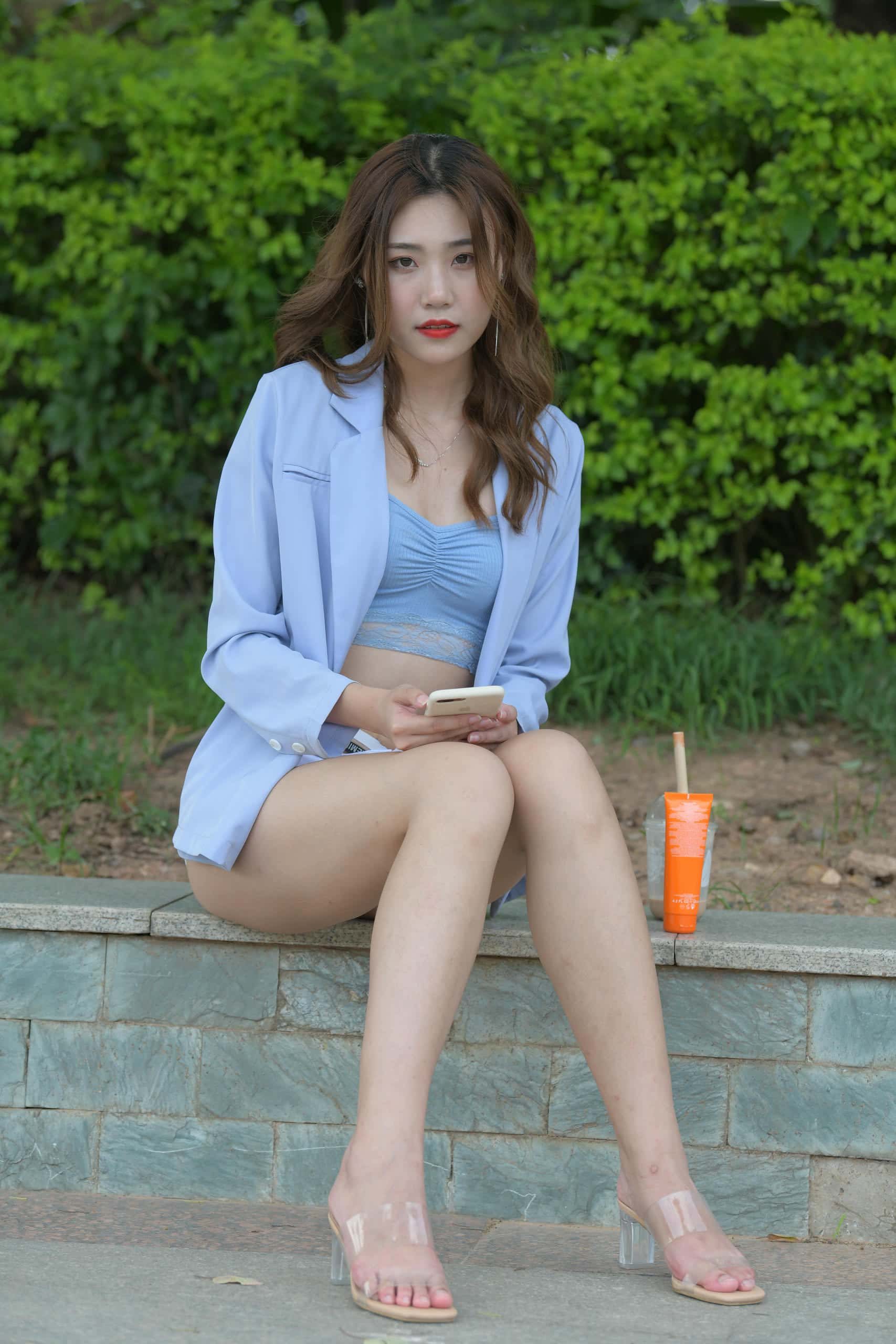 图片[2]-白色热裤女孩【1133P】J1680-灰麻雀