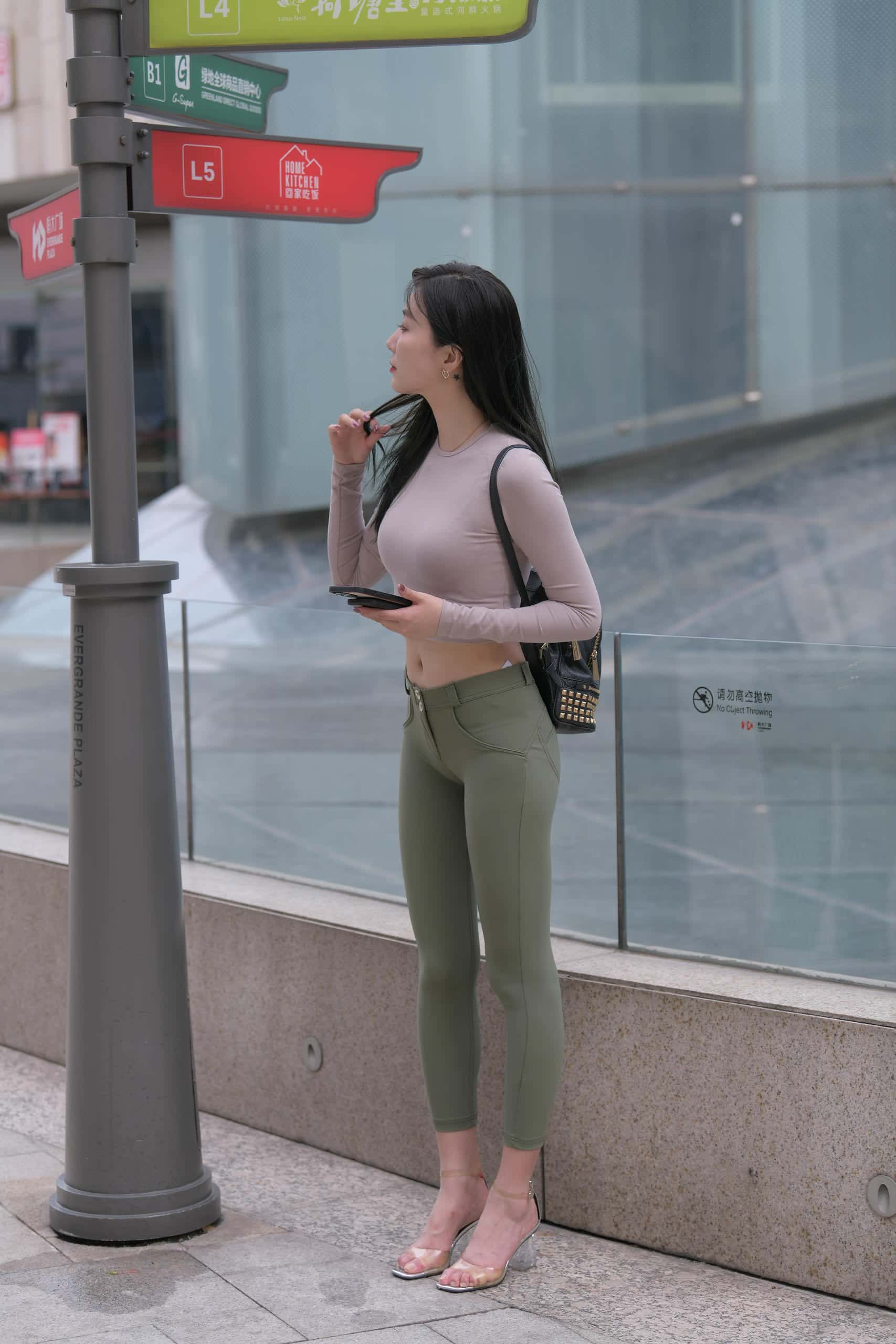 图片[5]-紧身牛仔裤身材很好的女人【529P】J2060-灰麻雀