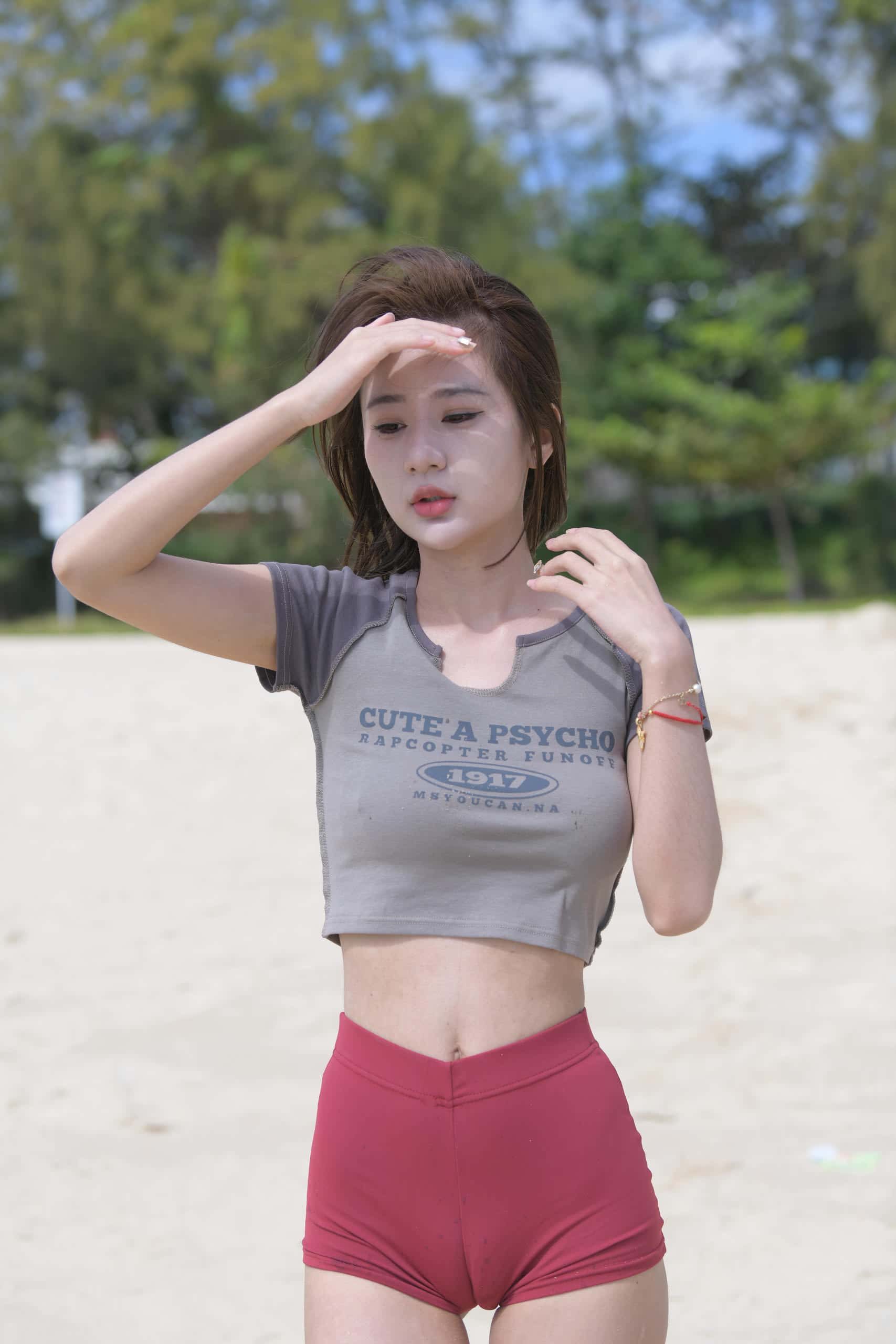 图片[3]-海边尽情玩耍的短发姑娘【784P】P207-灰麻雀